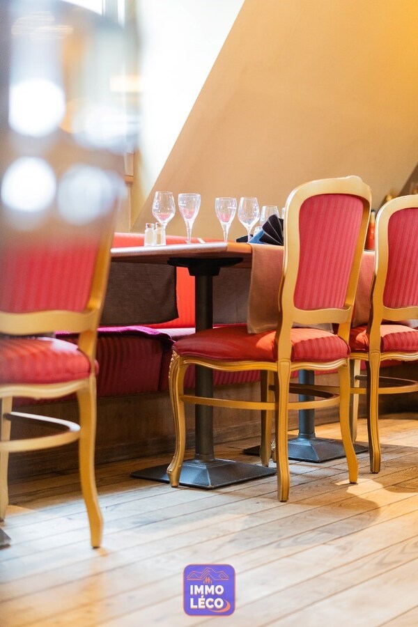 FONDS DE COMMERCE : Restaurant "L'ancienne Poste" à la Gare ! 