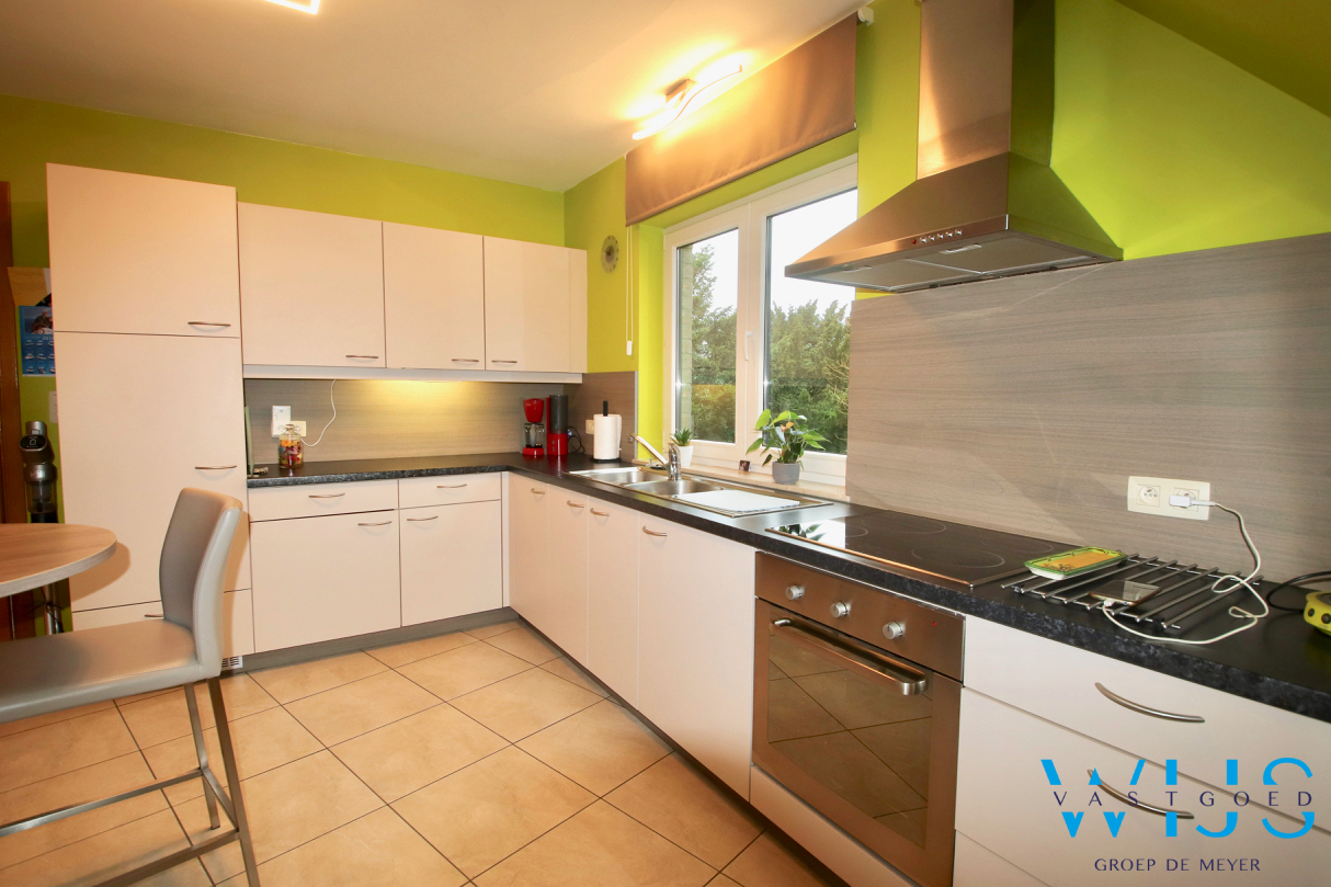 Instapklaar 3 slaapkamer appartement met terras te ERTVELDE ! 