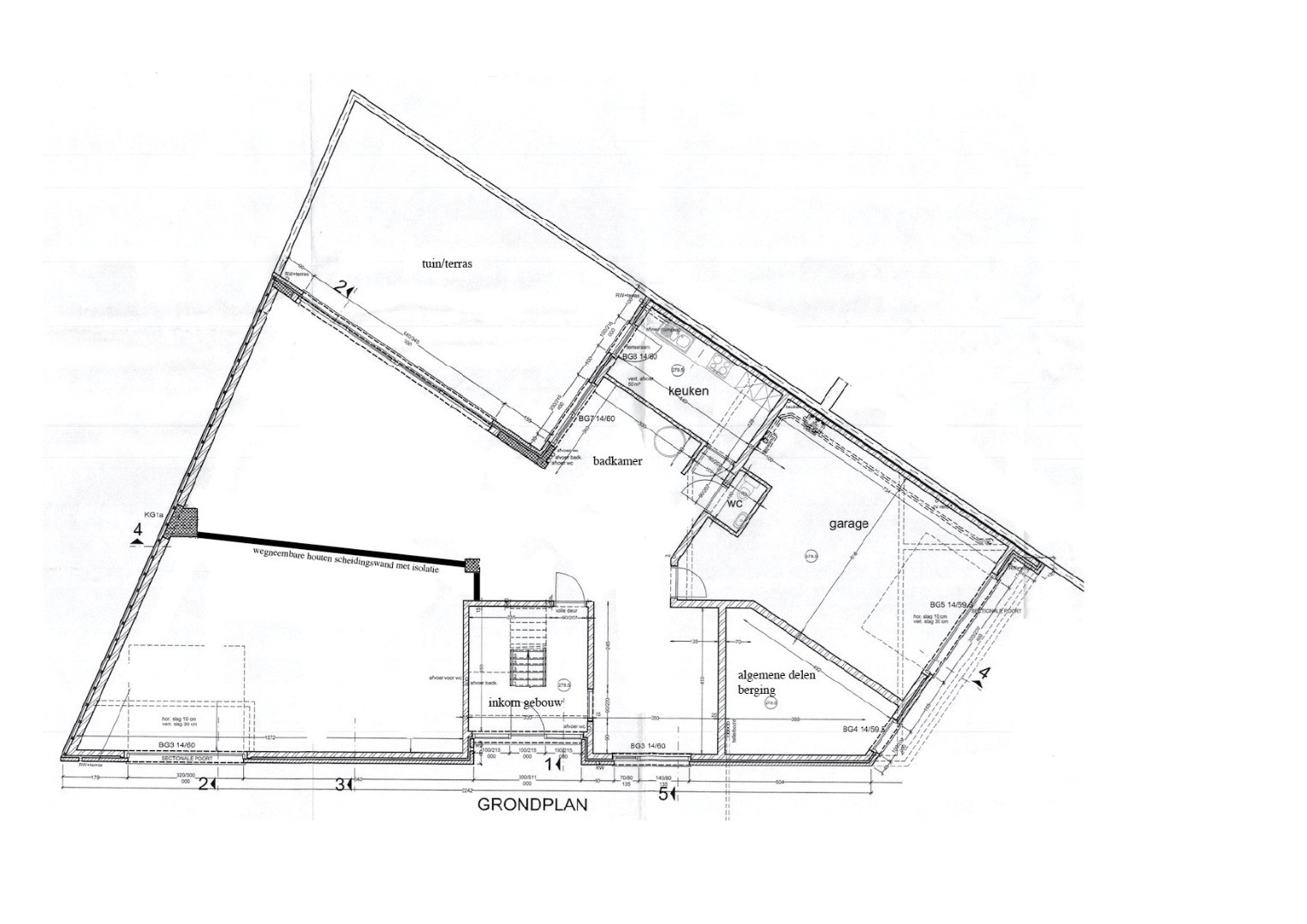 Ruim handelsgelijkvloers met garage, terras, keuken en badkamer te koop in Klemskerke (De Haan) 