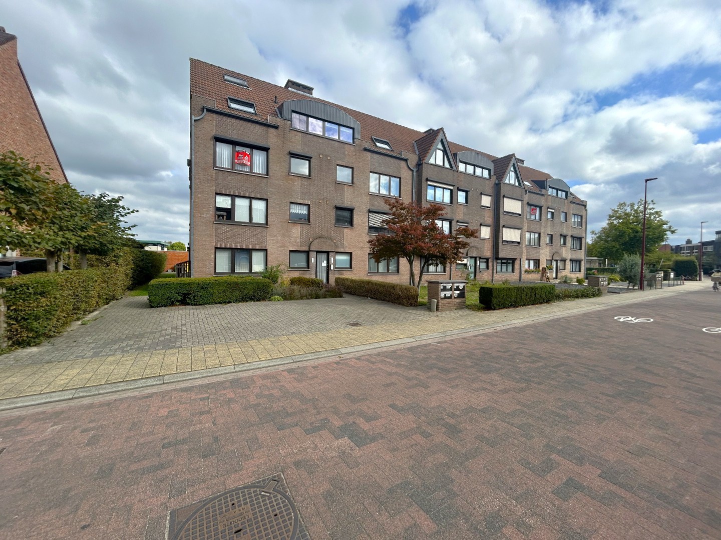 Instapklaar appartement met 2 slpk. in centrum Geel 