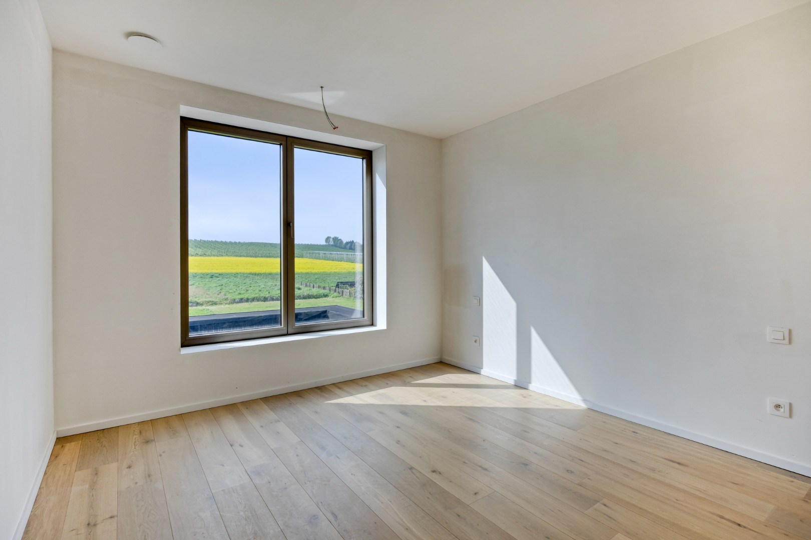 Fantastisch afgewerkte nieuwbouwwoning met 3 slaapkamers, tuin en terras in Assent (Bekkevoort)! – EPC 14 kWh/m² - bewoonbare opp. 177m² 