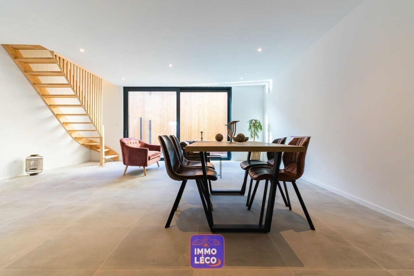 Maison neuve style "LOFT" avec patio, dans un clos résidentiel proche du centre-ville ! 