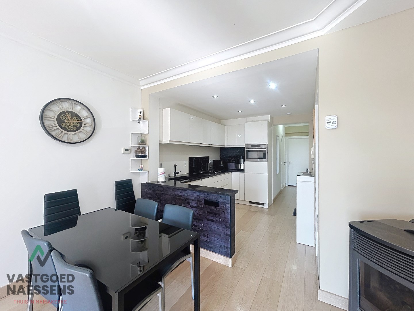 Prêt à emménager, appartement d'1 chambre à proximité de la digue. 