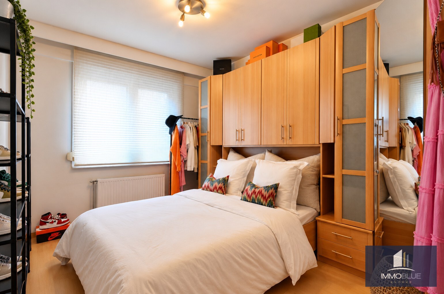 Zeer lichtrijk en instapklaar zuidgericht appartement met open zicht. 