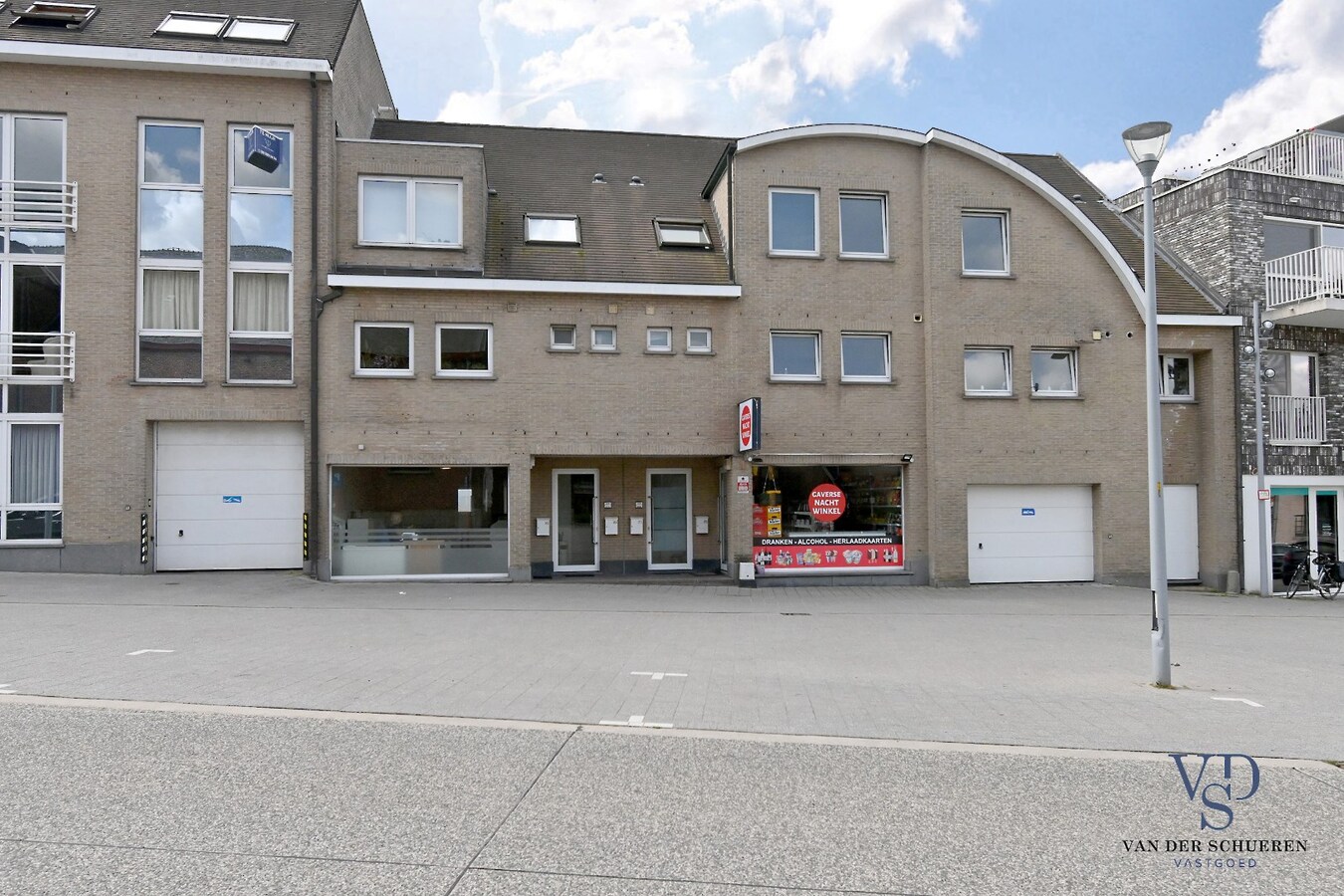 Uitstekend gelegen winkelruimte. 