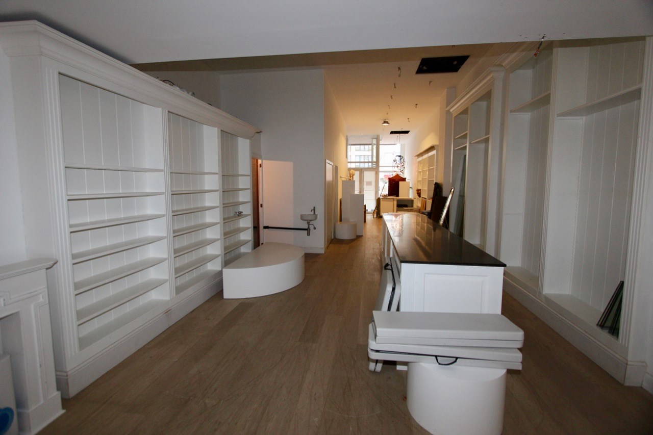 Handelspand te huur op een TOP ligging in de LIPPENSLAAN te Knokke. 