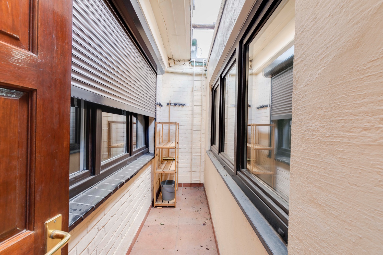 Woning bestaand uit 3 entiteiten: 2 app en 1 studio 