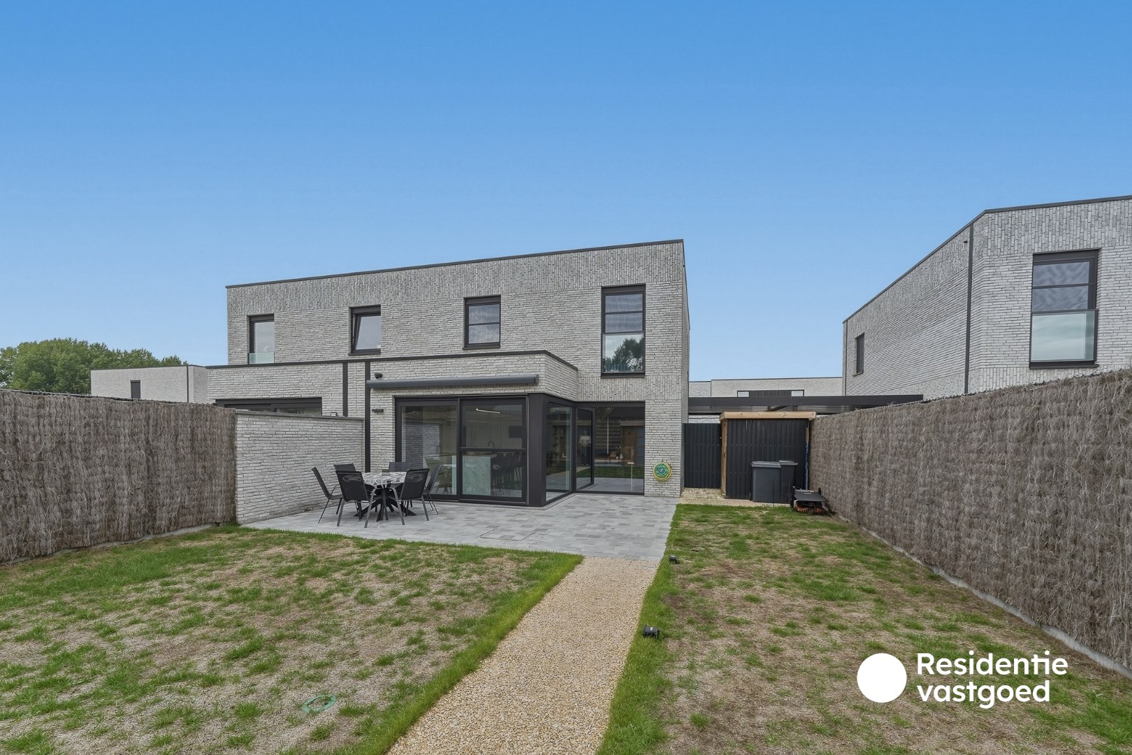 Energiezuinige halfopen recente woning met 3 slaapkamers in Oudenburg 