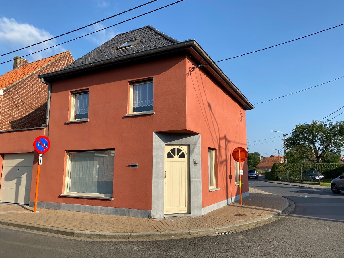 Hoekwoning met 3 slaapkamers te Houthulst 