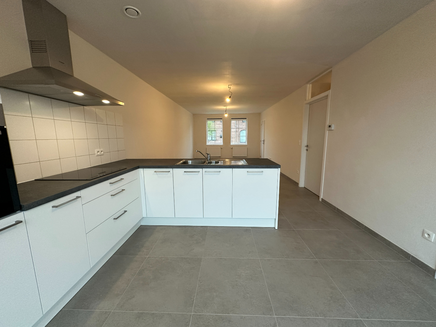 Mooie nieuwbouwwoning met 3 slpk en tuin, rustig gelegen in Torhout Wijnendale 