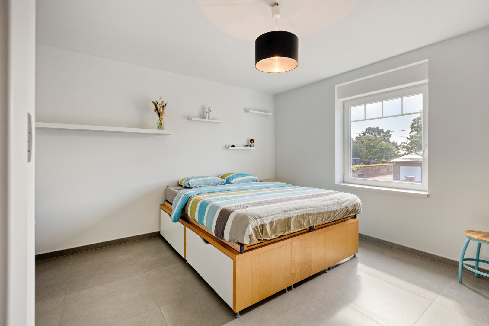 Exclusieve en energiezuinige villa met 5 slpk. in Geel 