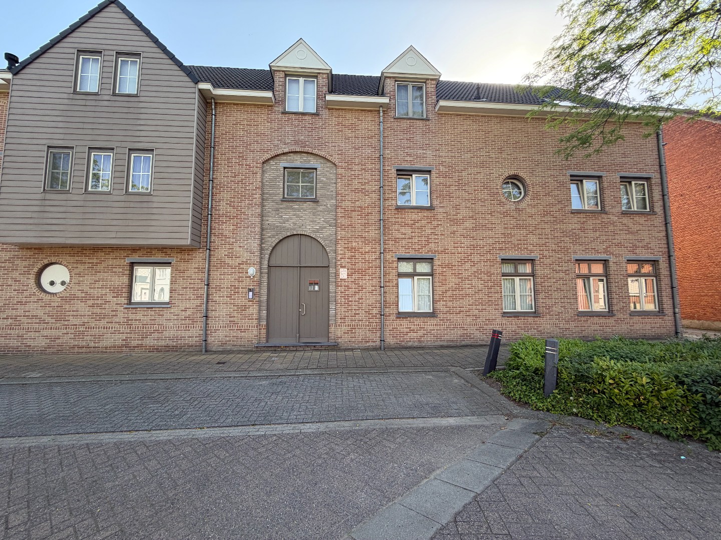 Instapklaar gelijkvloers appartement met 2 slaapkamers te Geel - Larum 