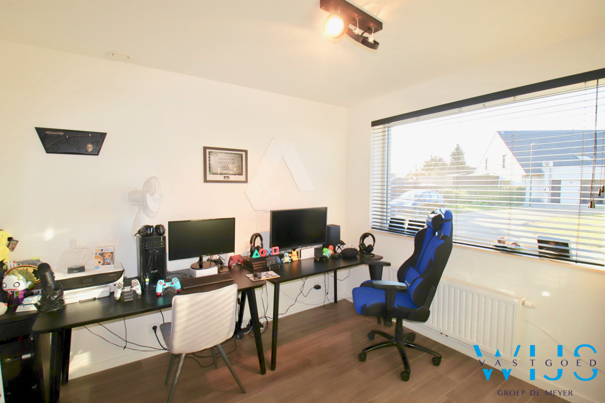 Recent instapklaar woonhuis in het centrum van Assenede ! 