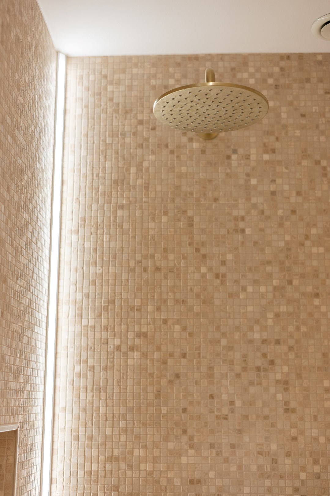 Charmant en instapklaar appartement te koop in Knokke op een toplocatie nabij de zeedijk, Kustlaan en Place m’as-tu vu. 