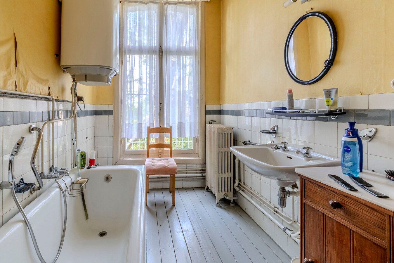 Charmant landhuis in een parkdomein van 7065m² 