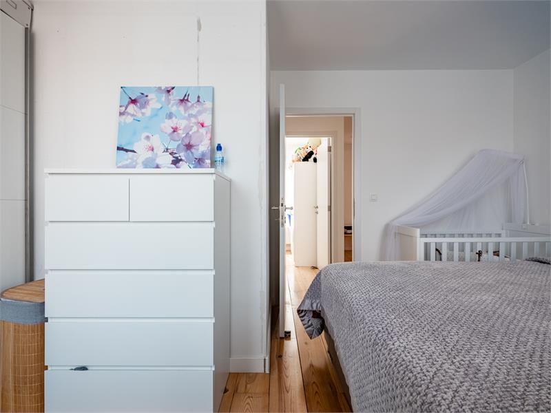 Instapklare hoekwoning met garage in groene rand van Gent 