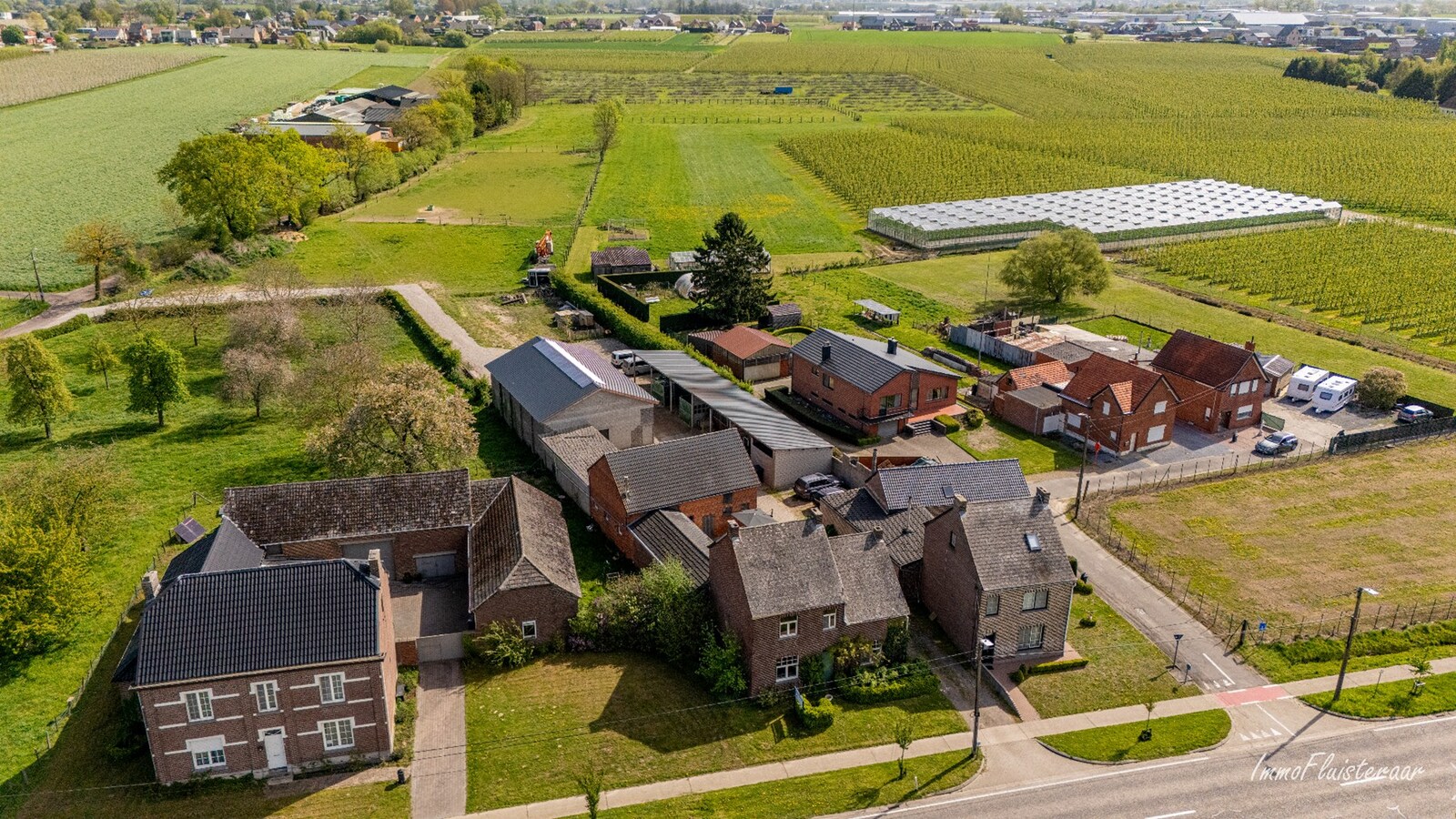 Charmante verder af te werken woning met paardenstallen en weide op ca. 1,7 ha te Geetbets 