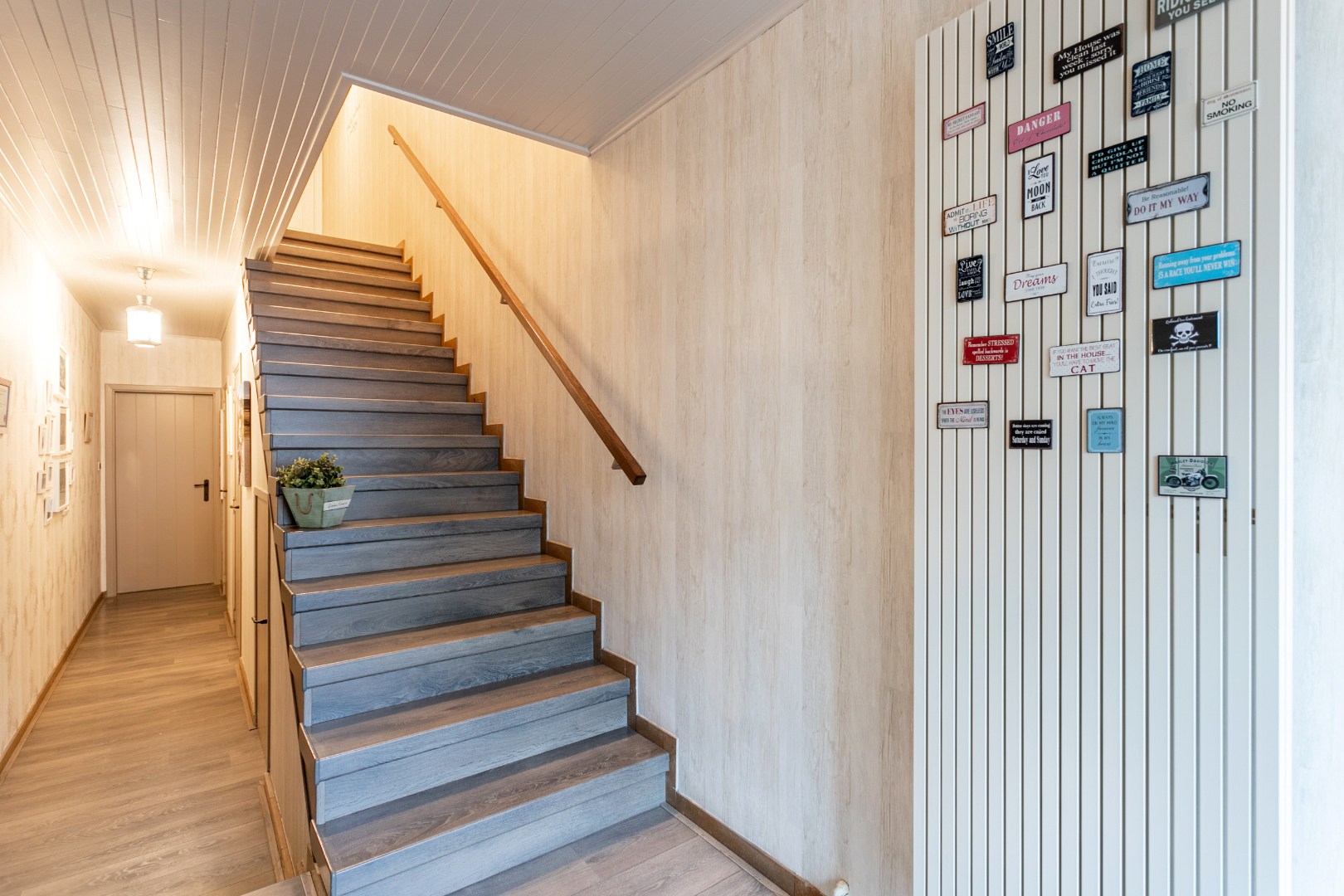 Bel-étage te koop met 3 slpks, terras en garage op +- 4,5are 