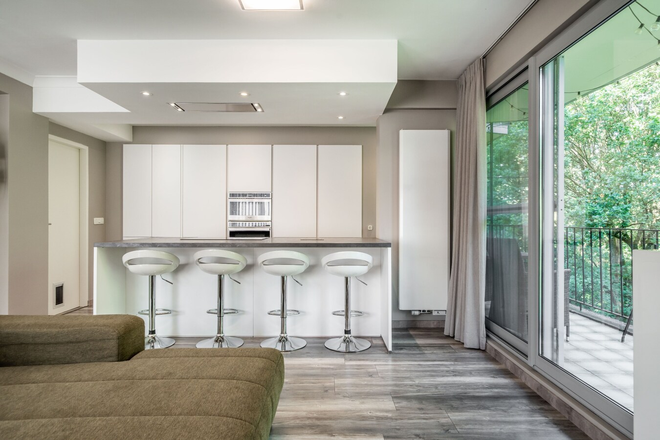 Ruim appartement (125 m²) met 3 grote slaapkamers. Centrum Genk! 