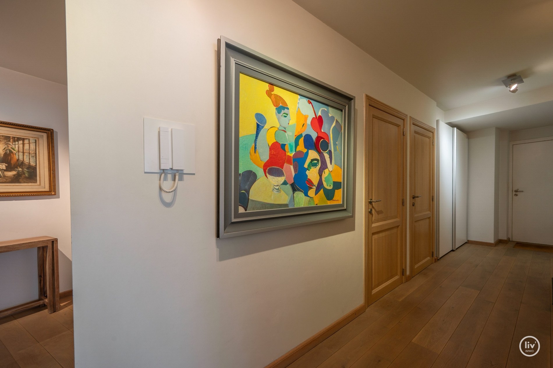 Aangenaam, ruim (101m2) appartement met 2 slaapkamers gelegen in het mussenpad te Knokke. 