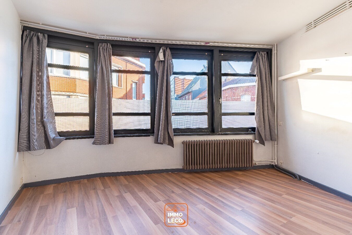 Immeuble mixte en plein centre-ville, ENORME POTENTIEL ! 