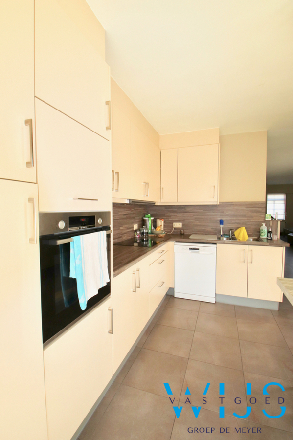 Prachtig woonhuis met 5 slaapkamers &amp; tuin te SLEIDINGE! 