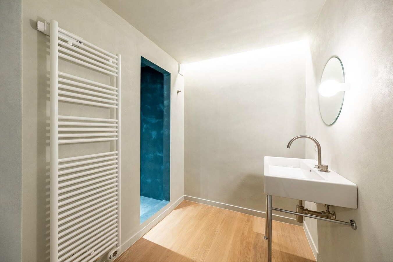Stylish renovated apartment with partial sea view in Koksijde! 