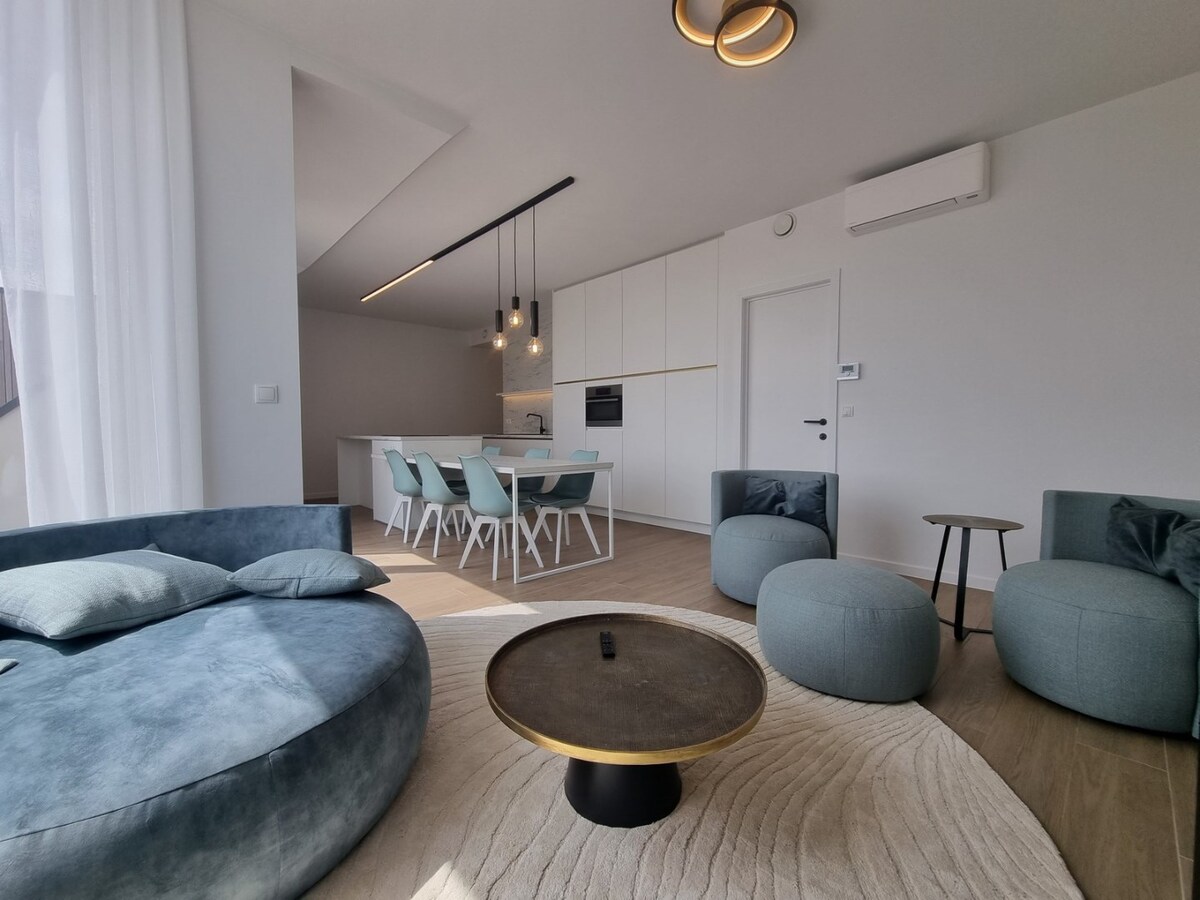 Prachtig, zeer luxueus nieuwbouwappartement met groot terras en open zichten - Heist 