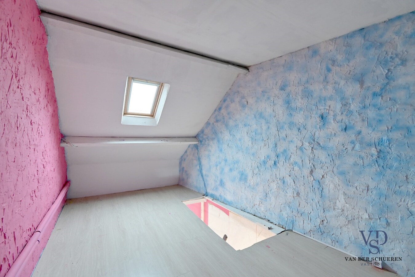 Bijzonder ruime, energiezuinige (EPC label B) gezinswoning 