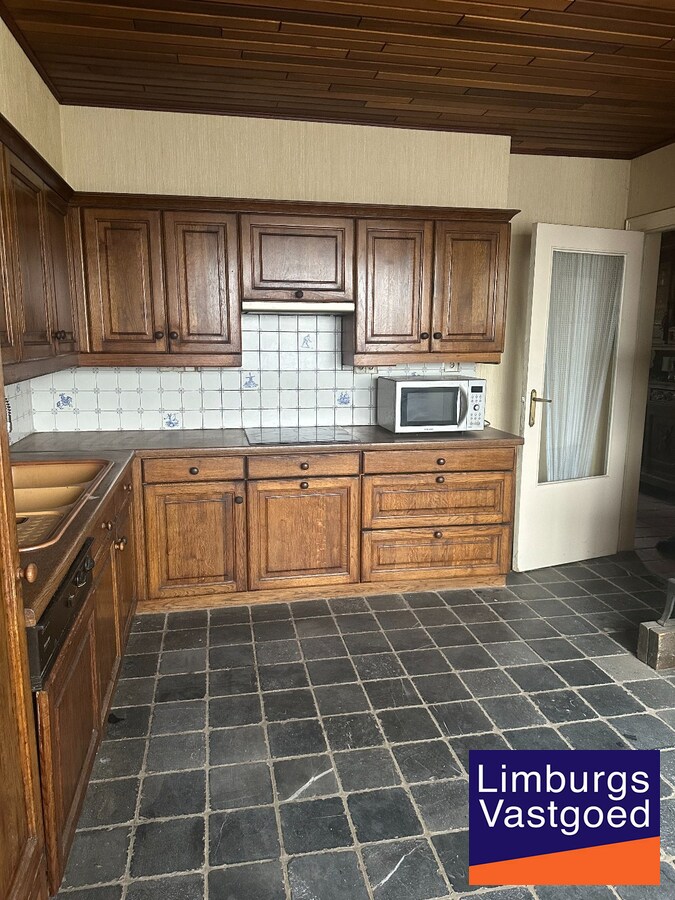 Handelshuis op commerciële ligging in Houthalen-Helchteren 