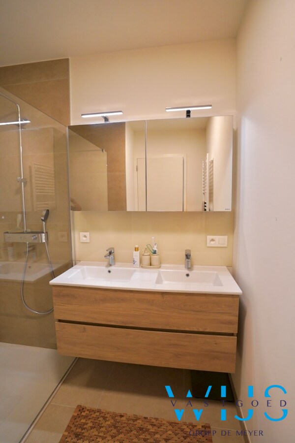 Nieuwbouw appartement in hartje Sleidinge ! 