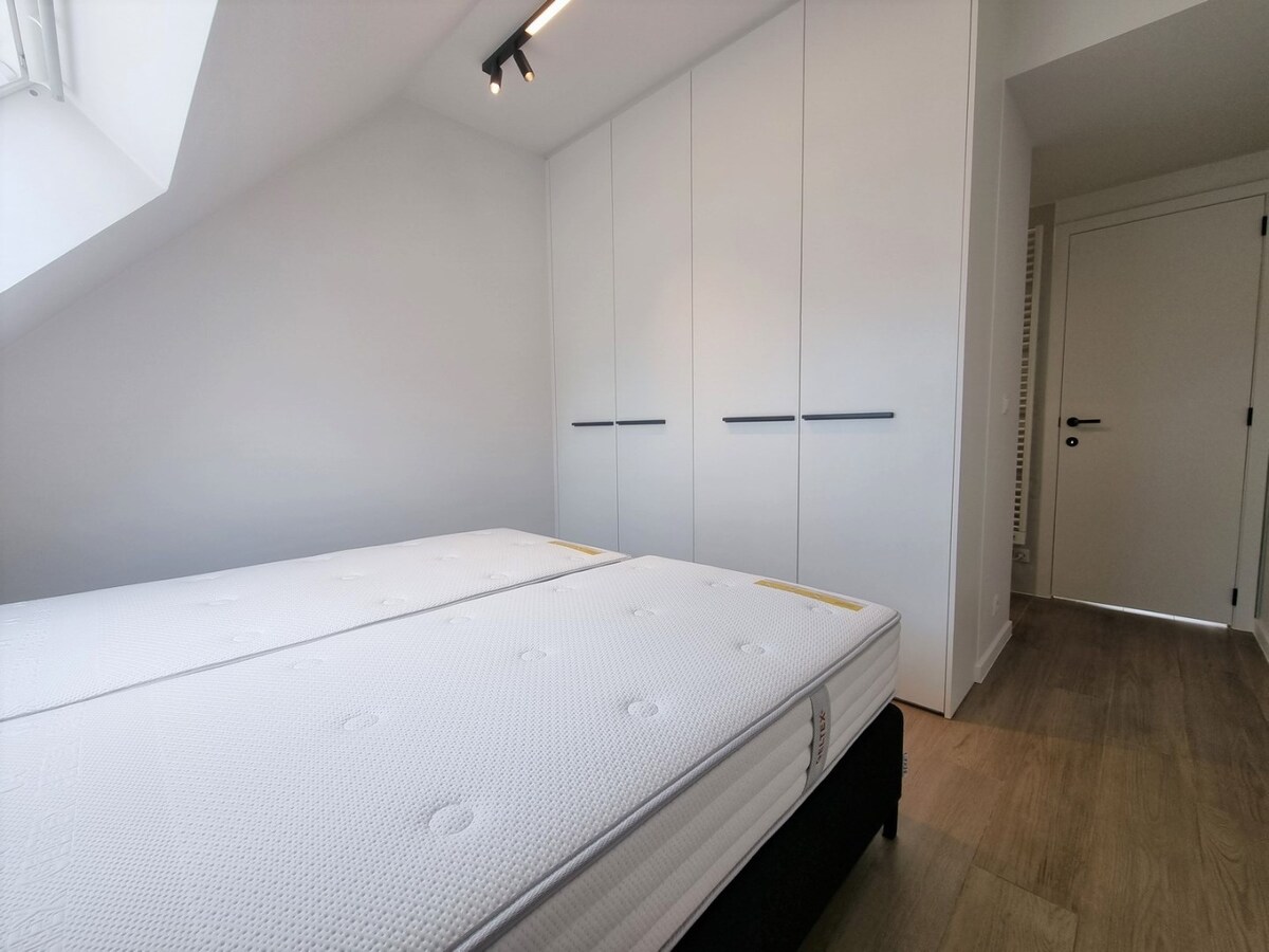 Prachtig, zeer luxueus nieuwbouwappartement met groot terras en open zichten - Heist 