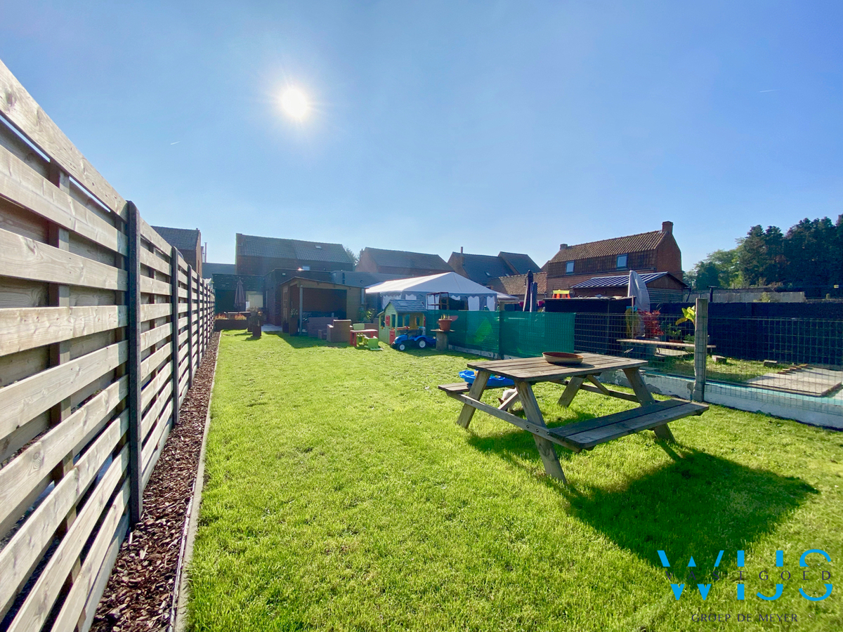 Instapklare HOB met zeer aangename tuin te Evergem ! 