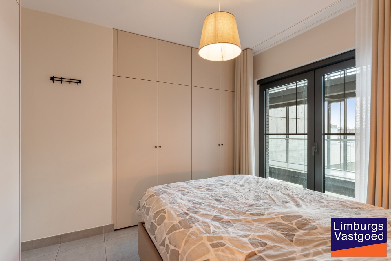 Modern appartement, 90m², ruim terras, 2 slpk, autostaanplaats + kelderberging 