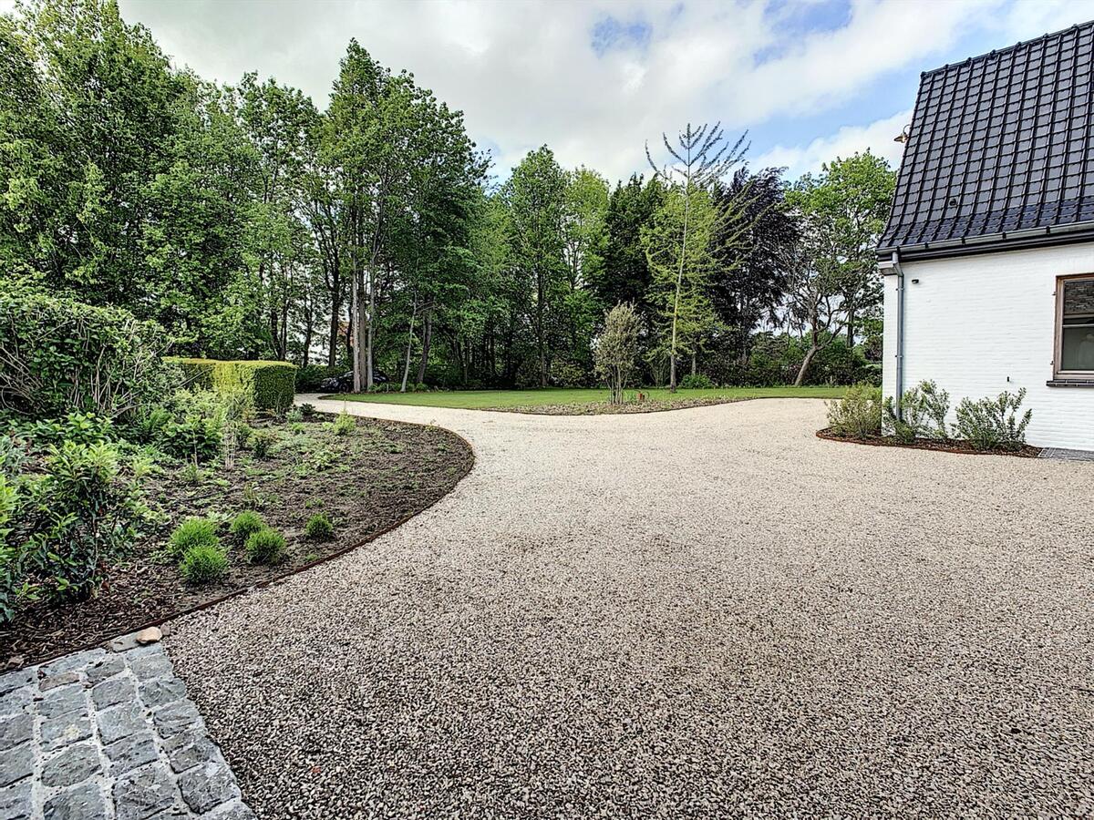 Exclusieve villa te huur in Kruishoutem 