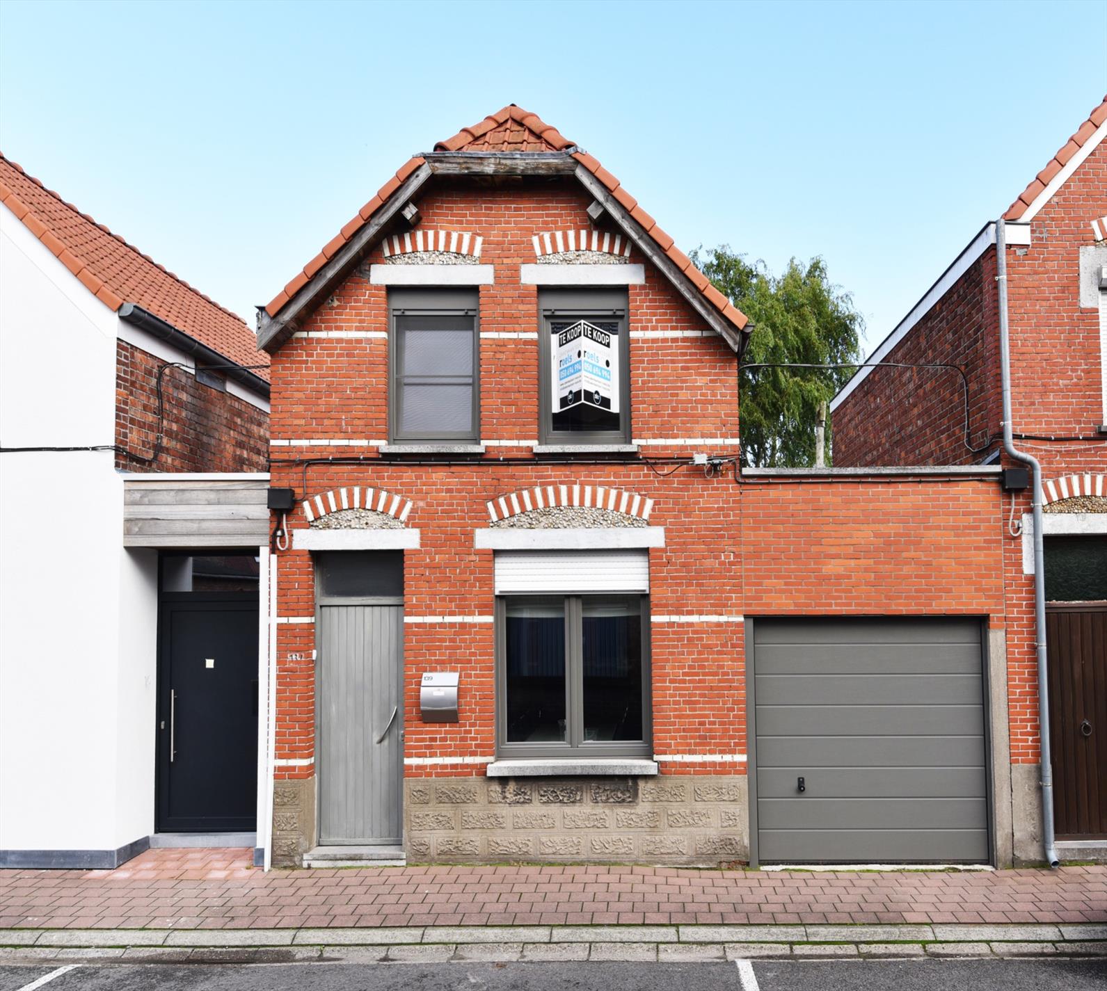 Gezinswoning met 2 slpks (mogelijkheid 3), garage en tuin nabij centrum Maldegem 