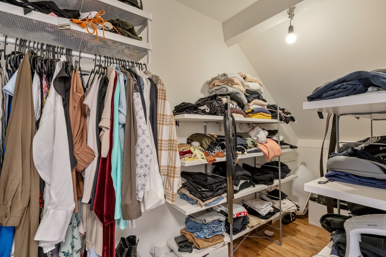 Opbrengsteigendom met vier eenheden 