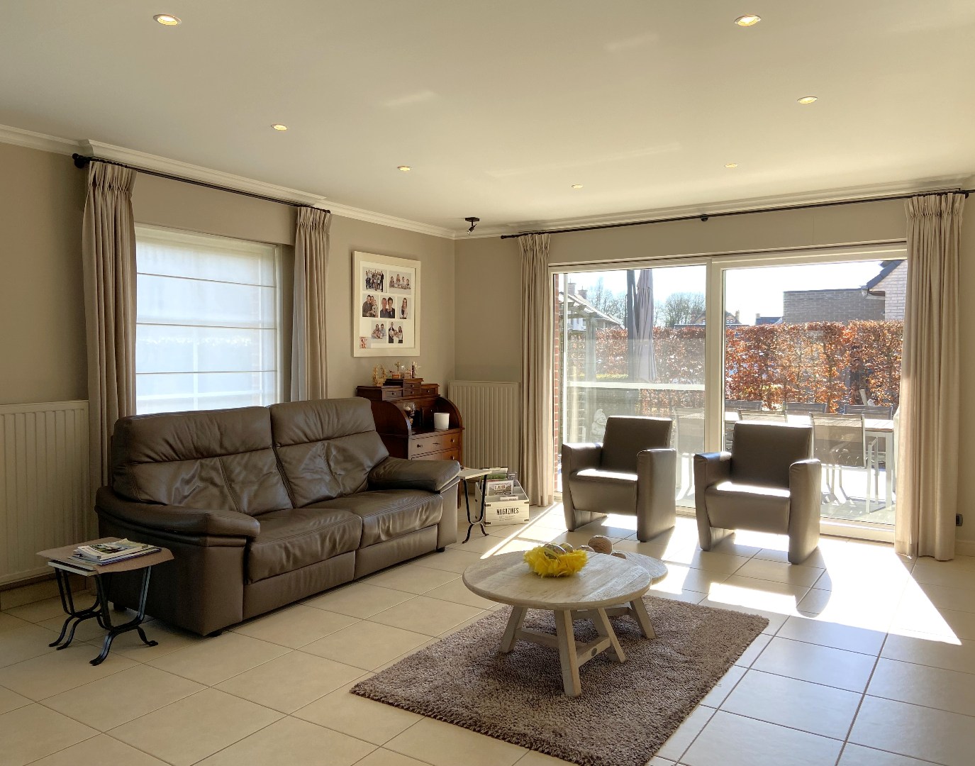 Zeer goed onderhouden ruime villa met tuin op topligging te Sint-Eloois-Vijve! 