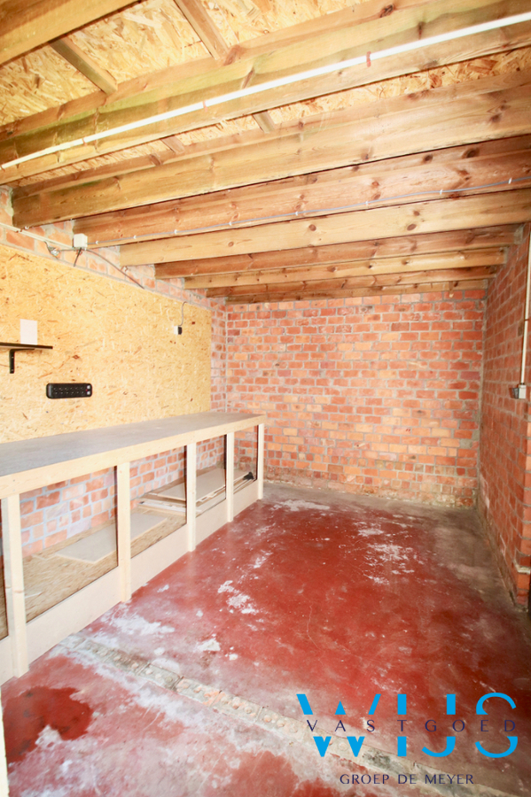 Ruime gezinswoning met 4 slaapkamers te Bassevelde ! 