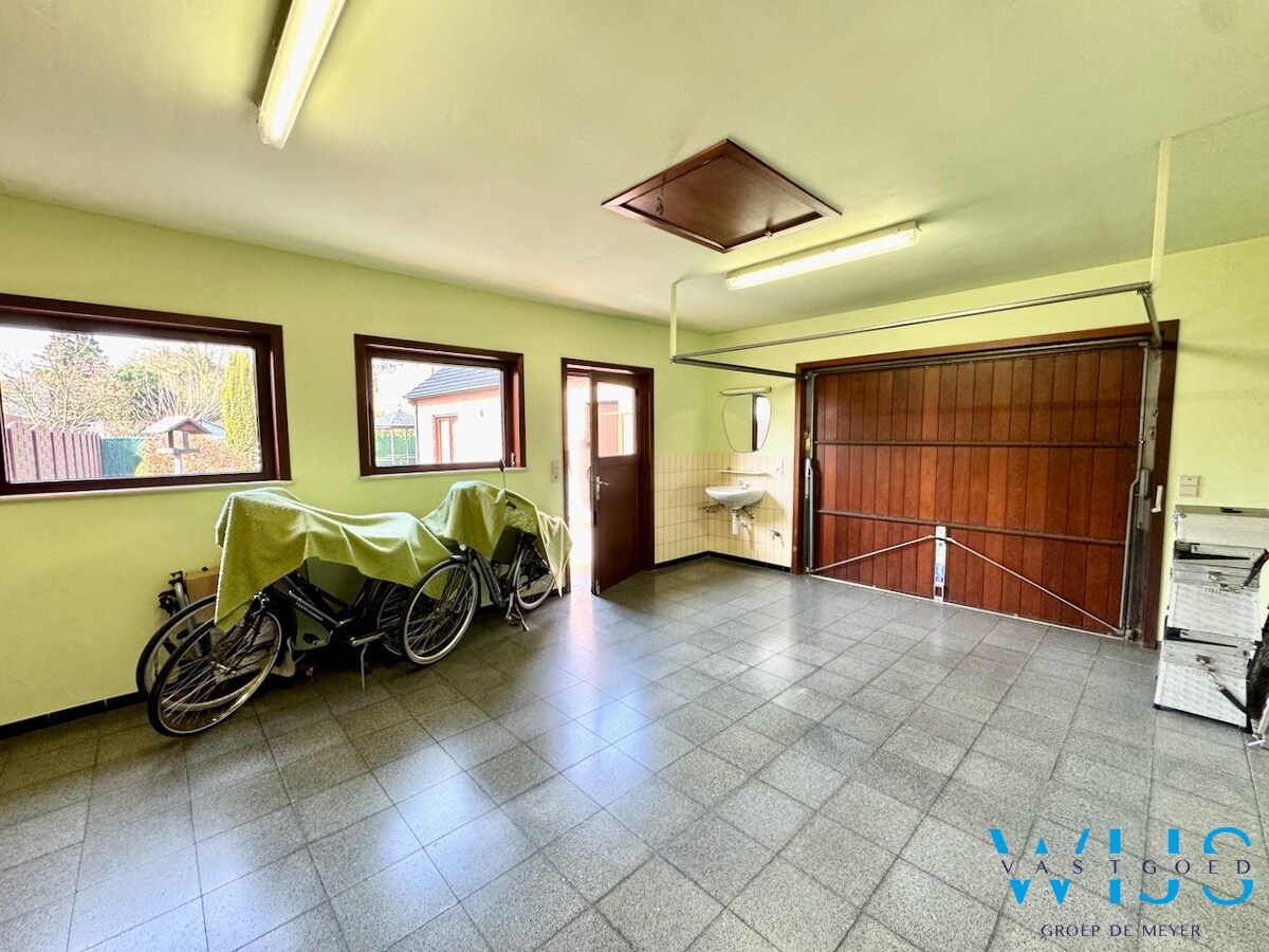 Ongelooflijk goed onderhouden bungalow te Bassevelde ! 