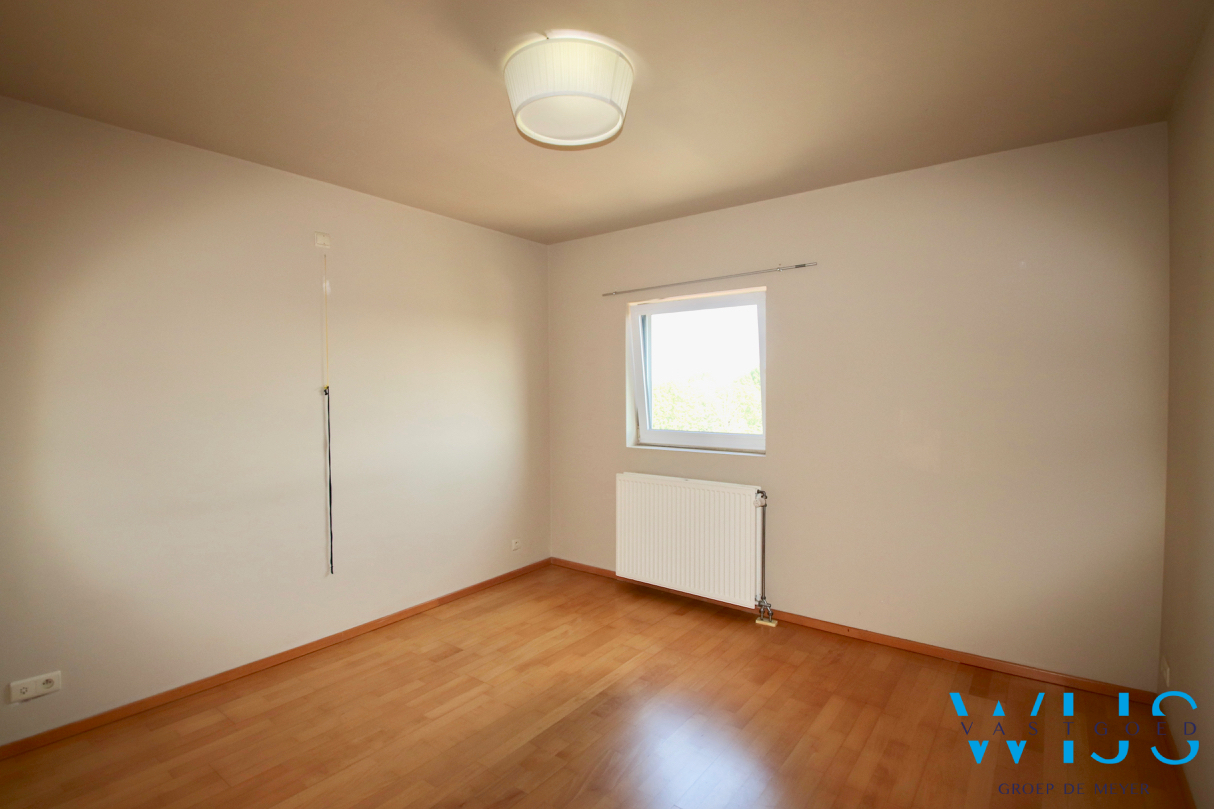 Instapklaar 2slaapkamer appartement te Zelzate! 