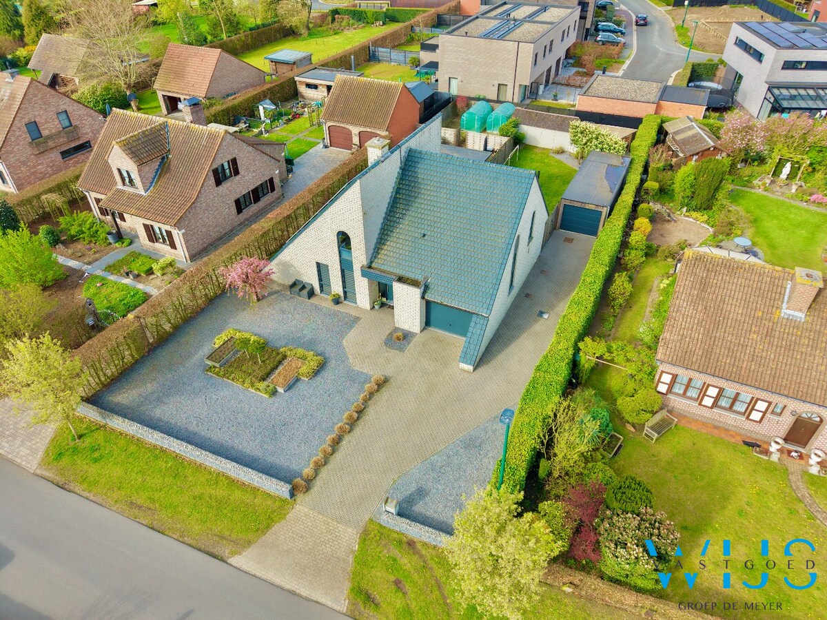 Instapklare open bebouwing op topligging nabij centrum Assenede! 