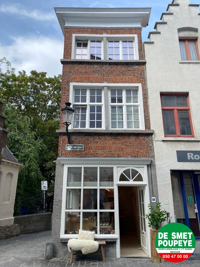 Instapklaar en ingericht handelspand 