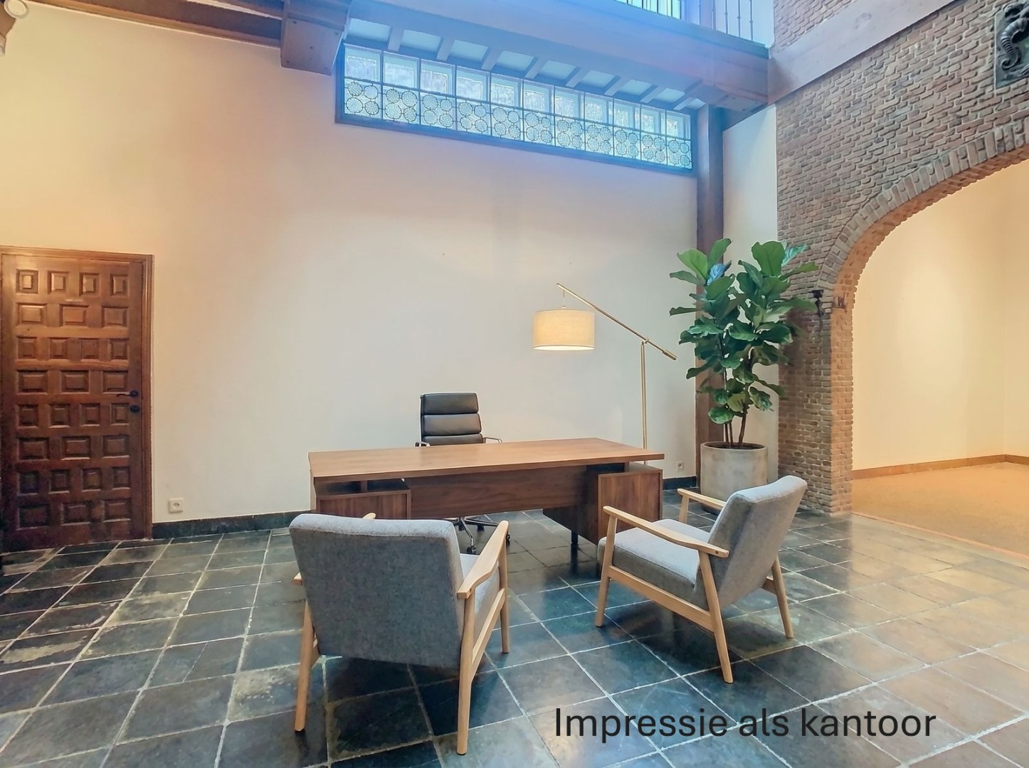 Handelsruimte 100m² in Hartje Antwerpen op steenworp van de Kathedraal. 