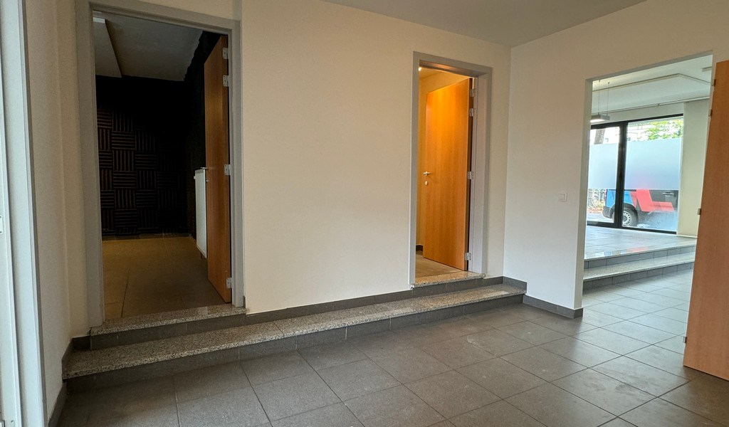 Rustig gelegen kantoren te huur vlakbij centrum Gent