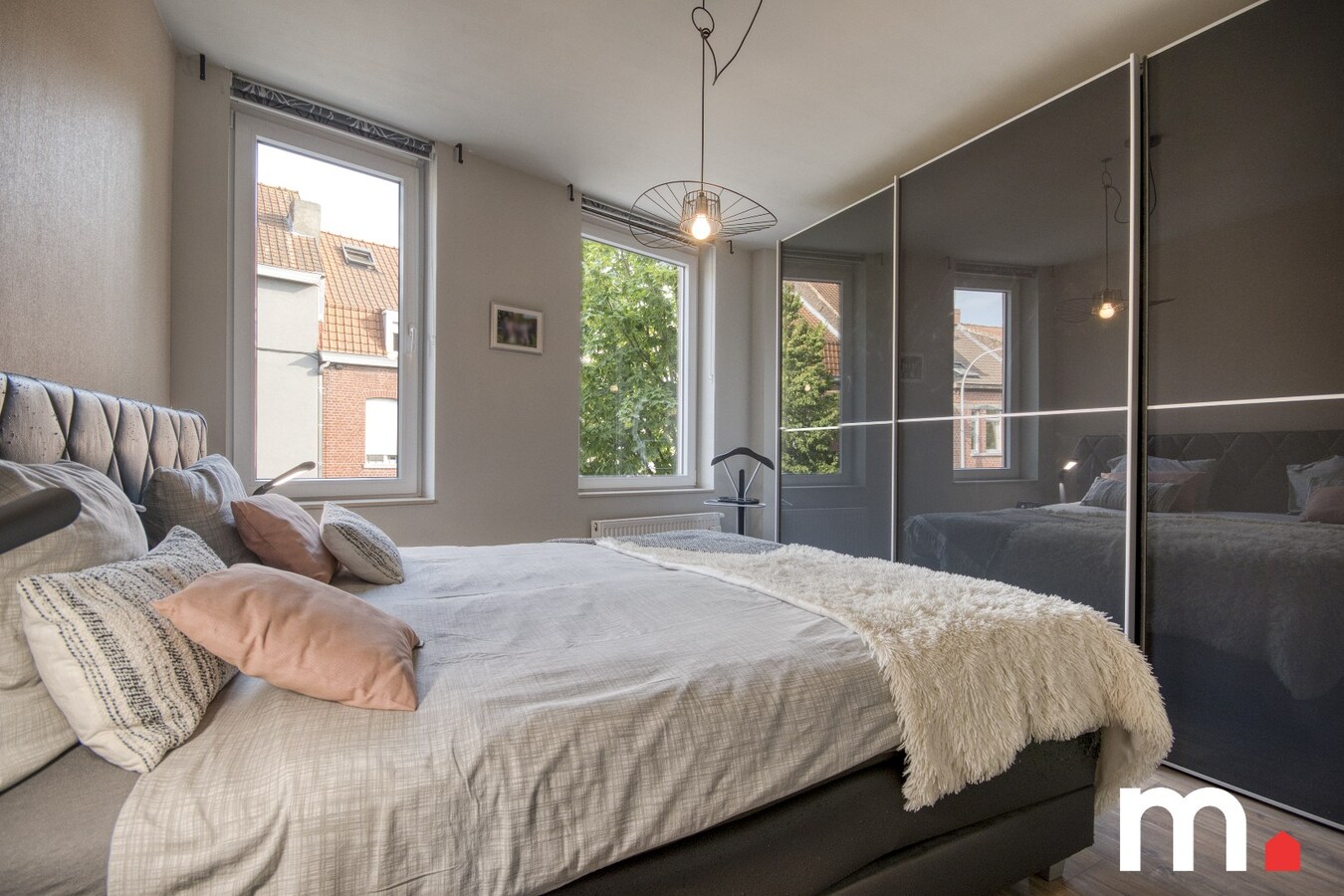Instapklare woning met fantastische tuin te Kortrijk ! EPC 126 B 