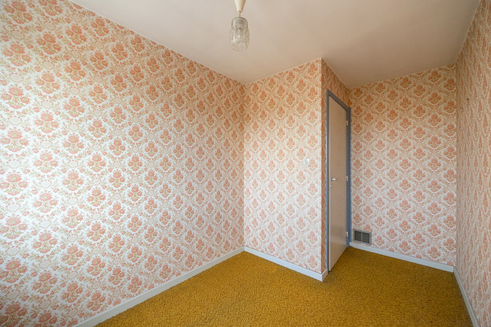 Te renoveren halfopen bebouwing 