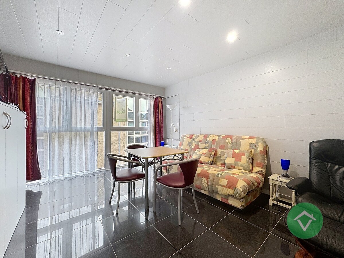 Bemeubelde studio met zicht op het Normandpark te Middelkerke 