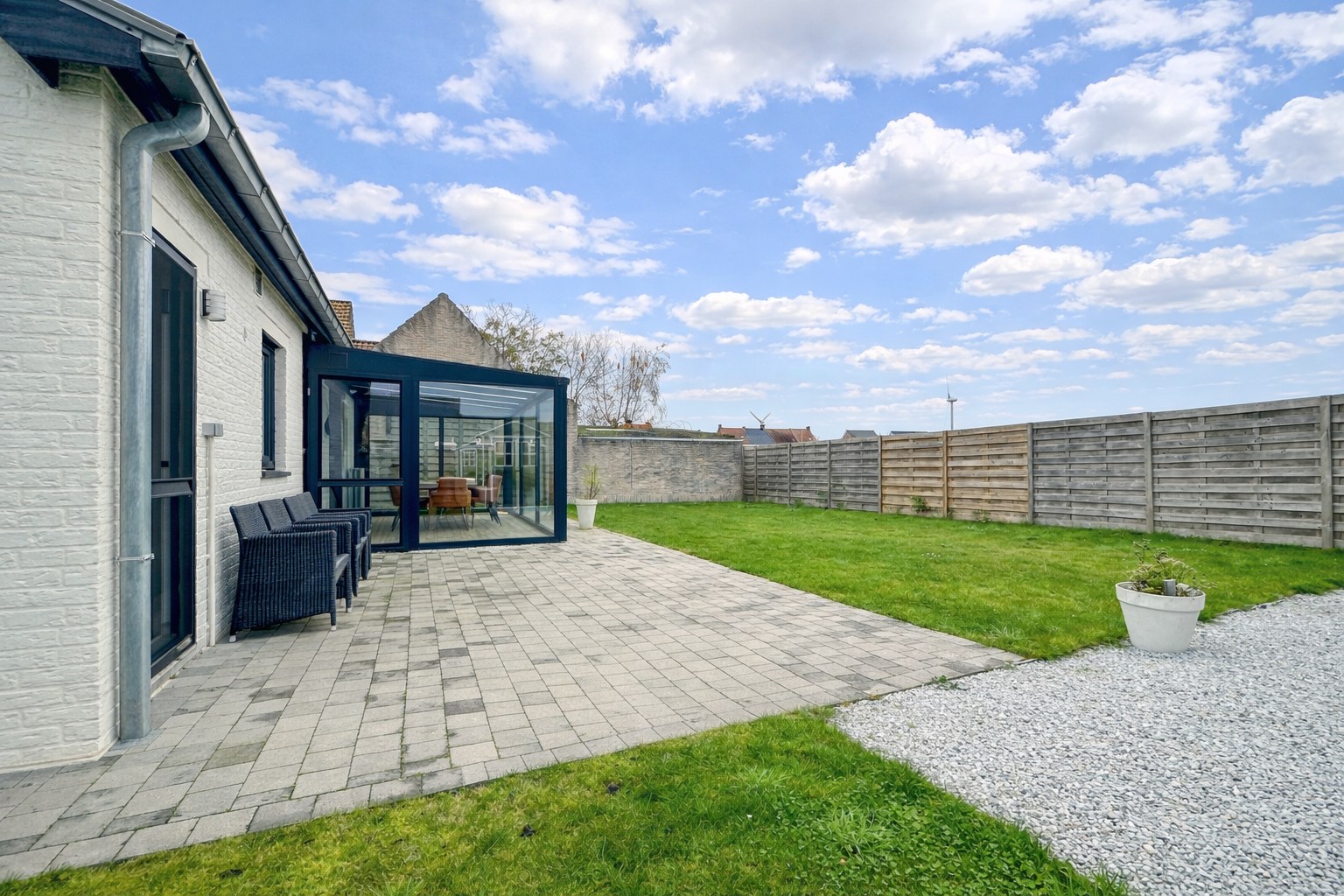 Toffe instapklare woning, 3 slpk, garage, tuin, gunstige gelegen in Gistel 