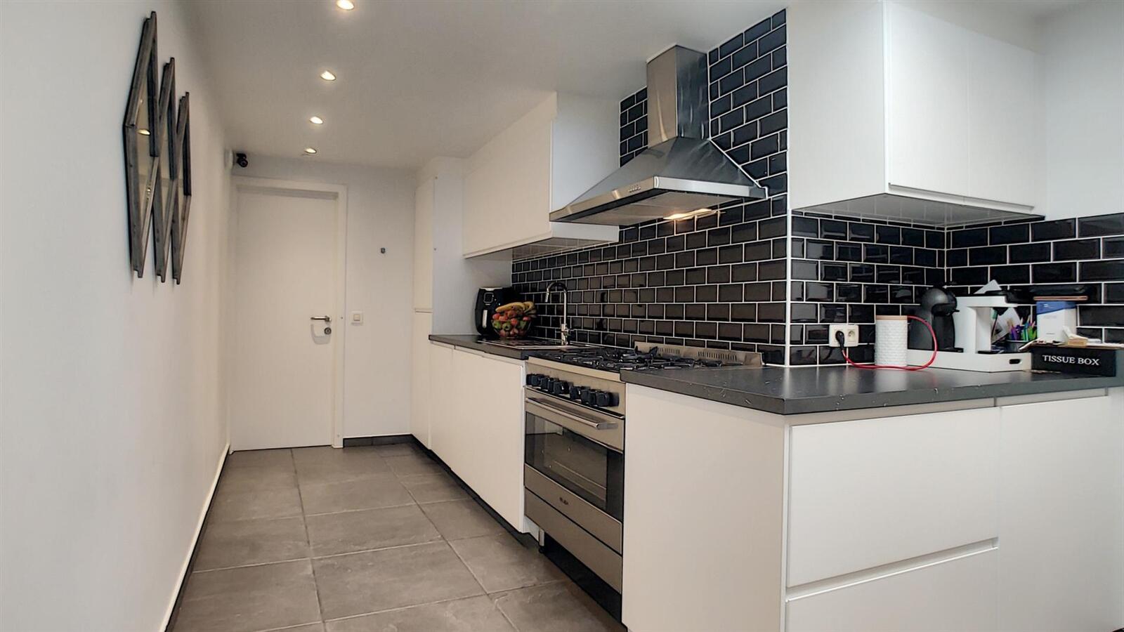 Knap gerenoveerde gezinswoning met 3 slaapkamers  - Heist 